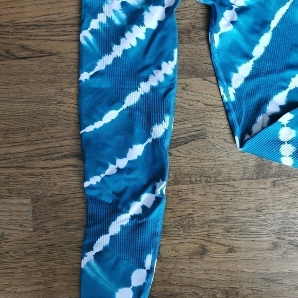 Pink Victoria's Secret Teal Tie Dye Leggings Small New - Picture 3 of 8